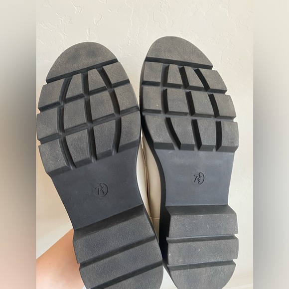 Loafers - Picture 2 of 5